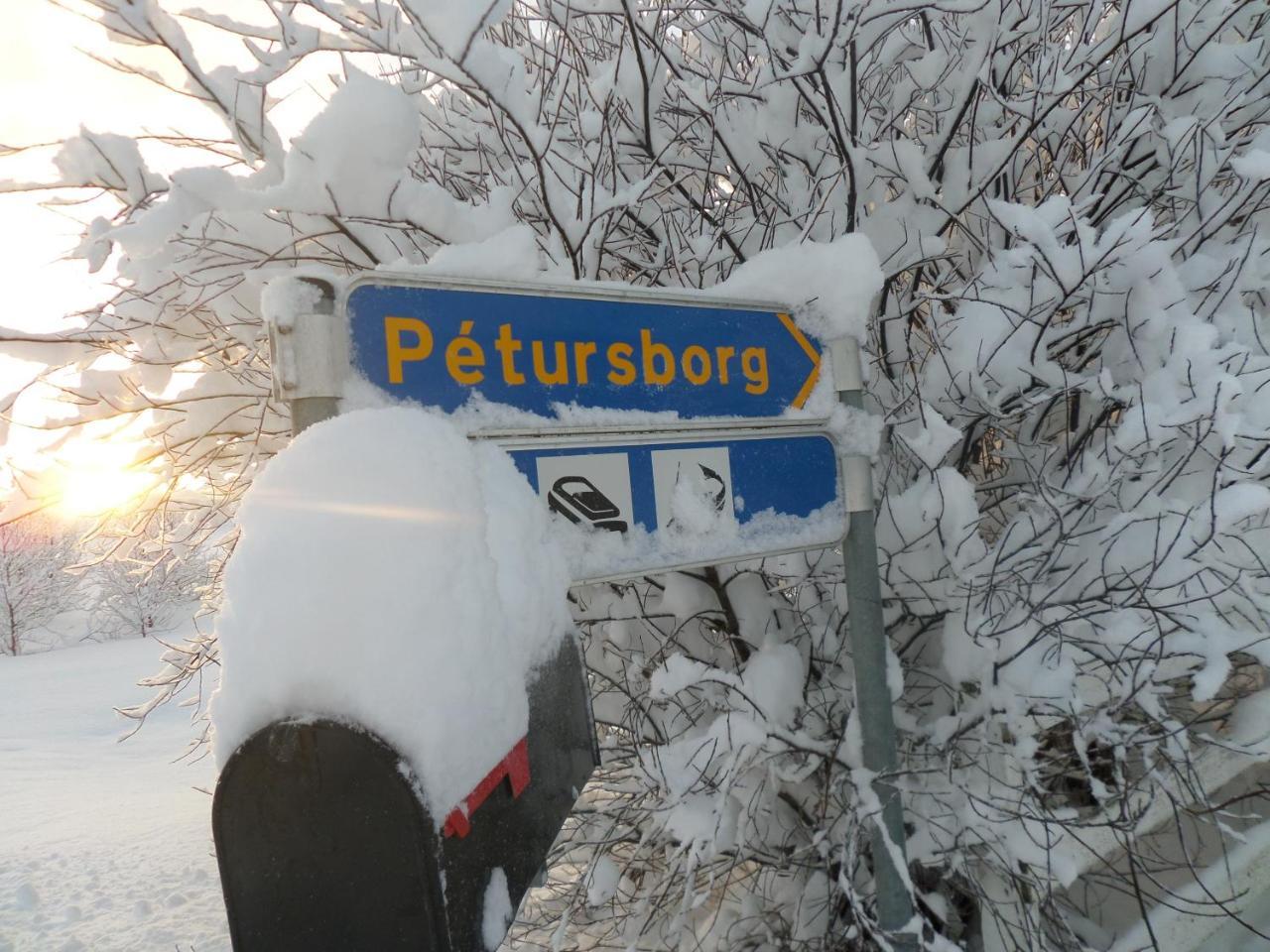 Guesthouse Pétursborg Akureyri Exterior foto